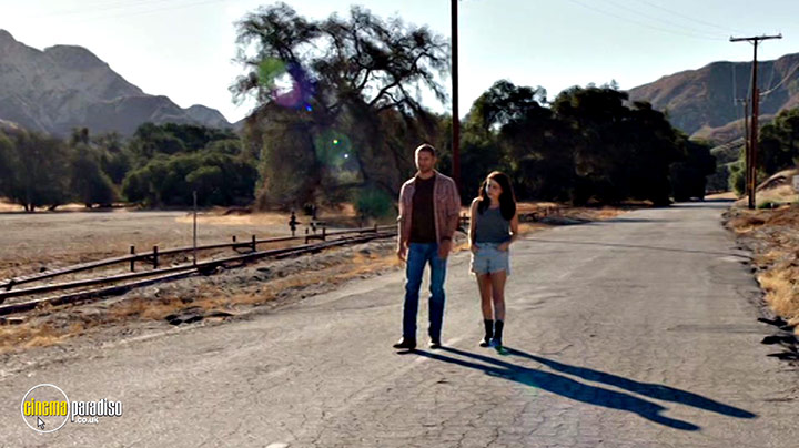 A still #24 from Parenthood: Series 6 (2015)