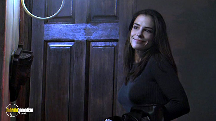 A still #10 from Charlie Jade: Series 1: Part 2 (2007)