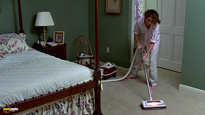A still #24 from Sex, Lies and Videotape (1989)