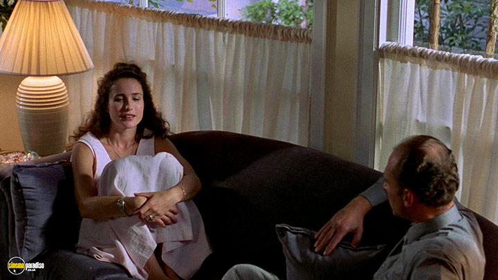 A still #9 from Sex, Lies and Videotape (1989)