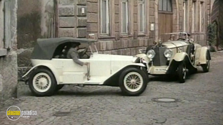A still #4 from The History of Mercedes (2006)