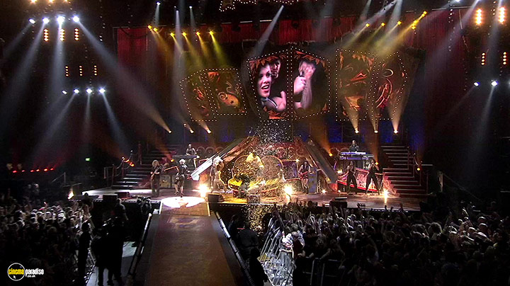 A still #24 from Pink: Funhouse Tour: Live in Australia (2009)