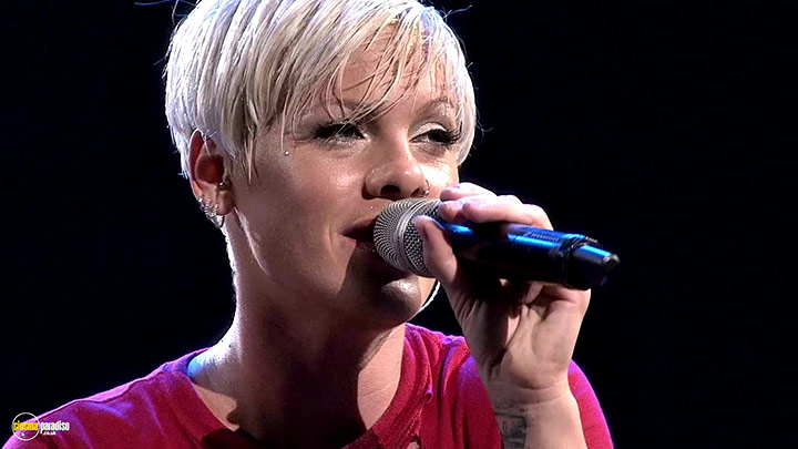 A still #14 from Pink: Funhouse Tour: Live in Australia (2009)