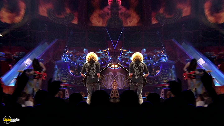 A still #18 from Pink: Funhouse Tour: Live in Australia (2009)