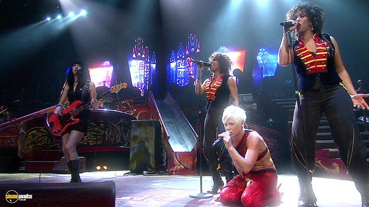 A still #11 from Pink: Funhouse Tour: Live in Australia (2009)