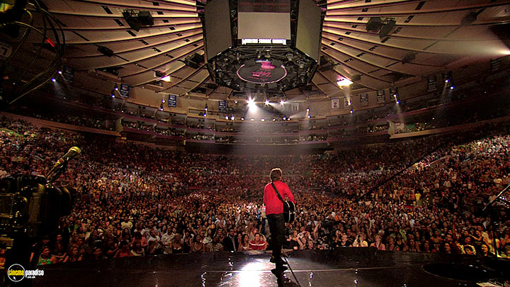 A still #9 from Bon Jovi: Live at Madison Square Garden (2009)
