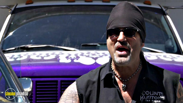 A still #19 from Counting Cars: Series 2 (2013)