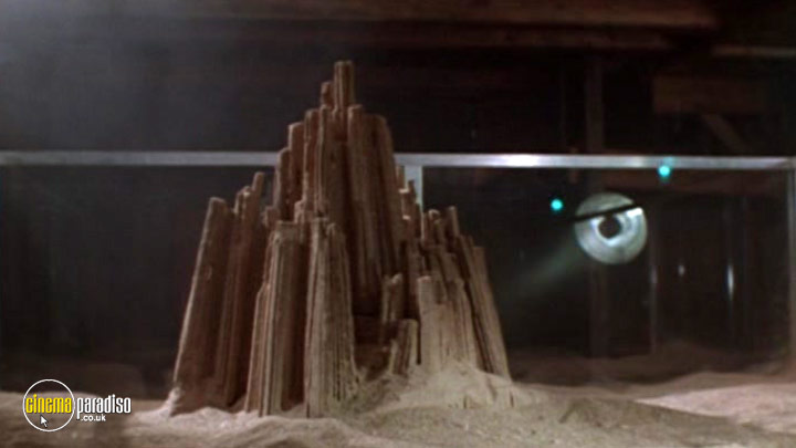 A still #4 from Outer Limits: Series 1 (1995)