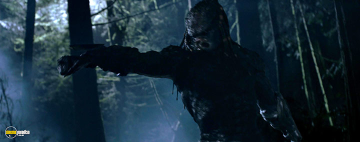 A still #16 from The Predator (2018)