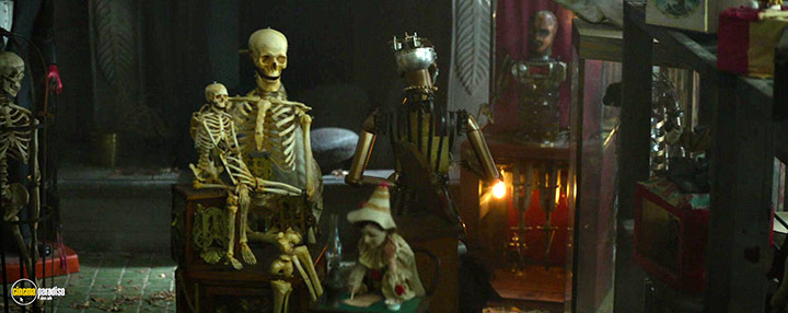 A still #19 from The House with a Clock in Its Walls (2018)