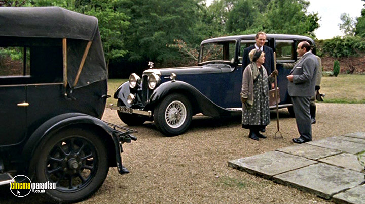 A still #22 from Agatha Christie's Poirot: Collection 6 (2006)