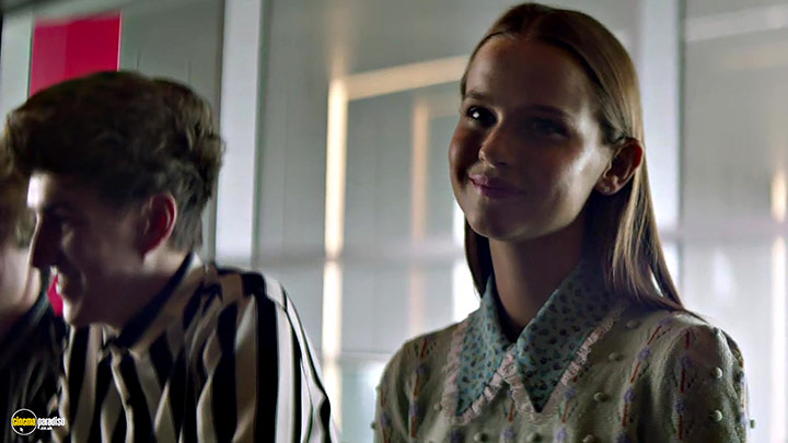 A still #14 from Teen Spirit (2018)