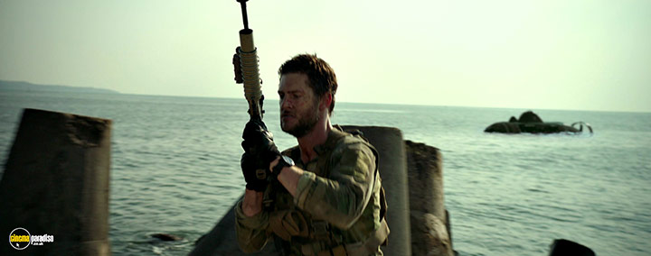 A still #25 from Hunter Killer (2018)
