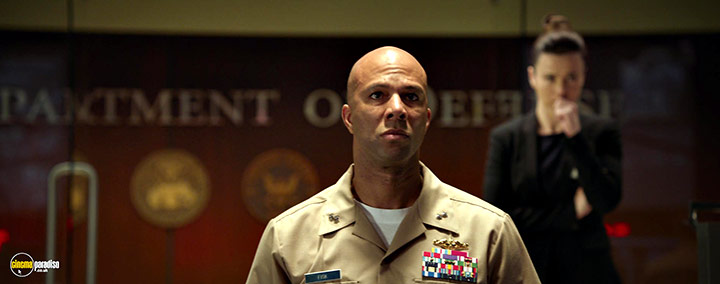 A still #5 from Hunter Killer (2018)