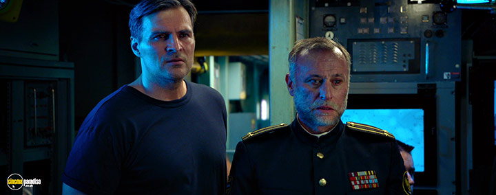 A still #19 from Hunter Killer (2018)