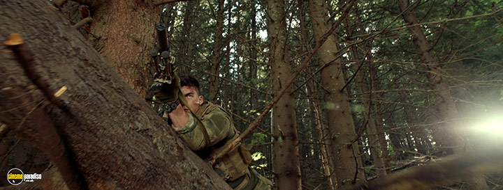 A still #11 from Hunter Killer (2018)