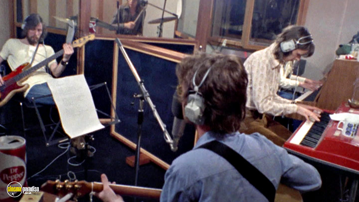 A still #16 from John Lennon and Yoko Ono: Imagine / Gimme Some Truth (2000)