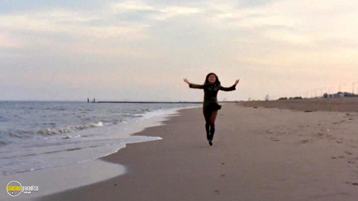 A still #21 from John Lennon and Yoko Ono: Imagine / Gimme Some Truth (2000)