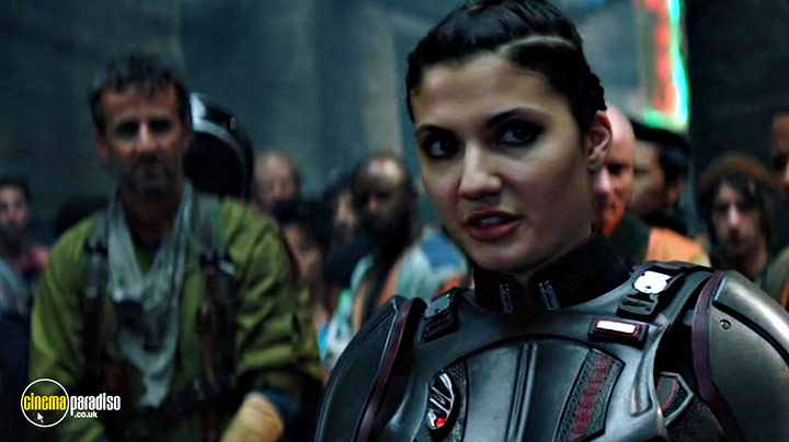 A still #17 from Krypton: Series 1 (2018)