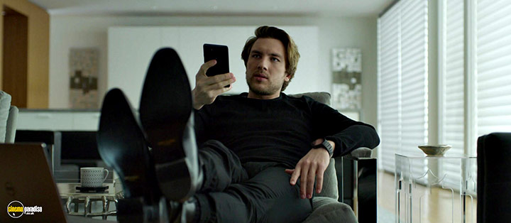 A still #16 from House of Cards: Series 6 (2018)