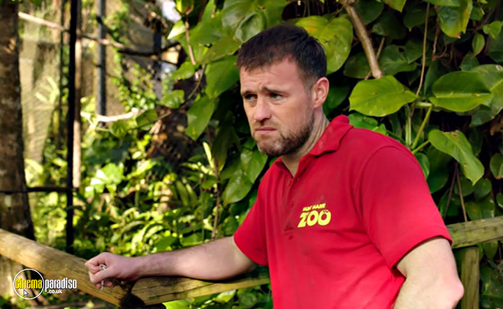 A still #9 from Death in Paradise: Series 8 (2019)