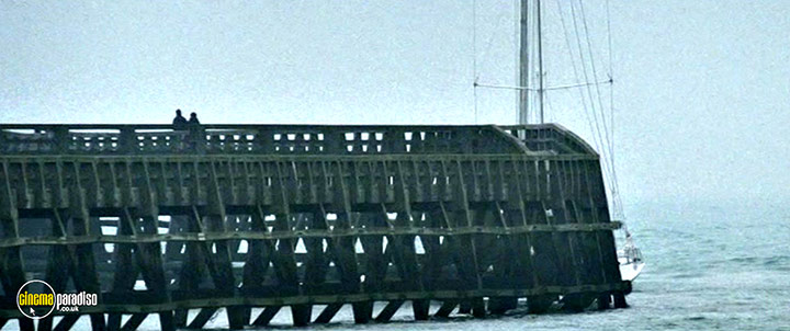 A still #30 from And Now Ladies and Gentlemen (2002)