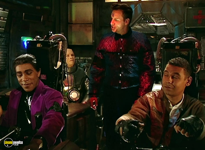 A still #18 from Red Dwarf: Series 7 (1997)