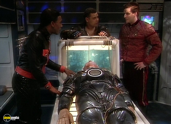 A still #18 from Red Dwarf: Series 6 (1993)