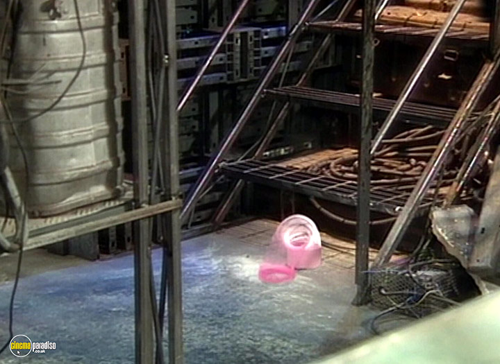 A still #28 from Red Dwarf: Series 6 (1993)