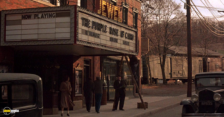 A still #31 from The Purple Rose of Cairo (1985)