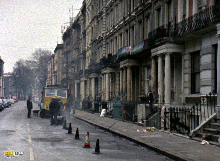 A still #10 from British Sounds / A Film Like Any Other (1970)