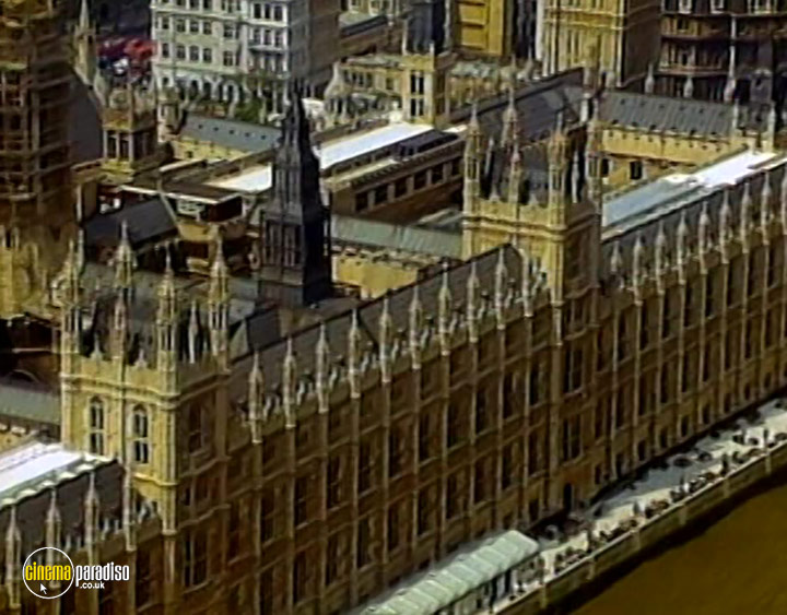 A still #26 from City Guide: London (2004)