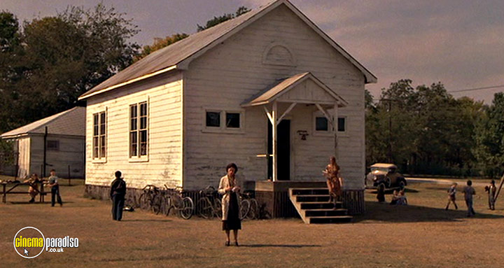A still #5 from Places in the Heart (1984)