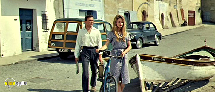 A still #16 from And God Created Woman (1956)