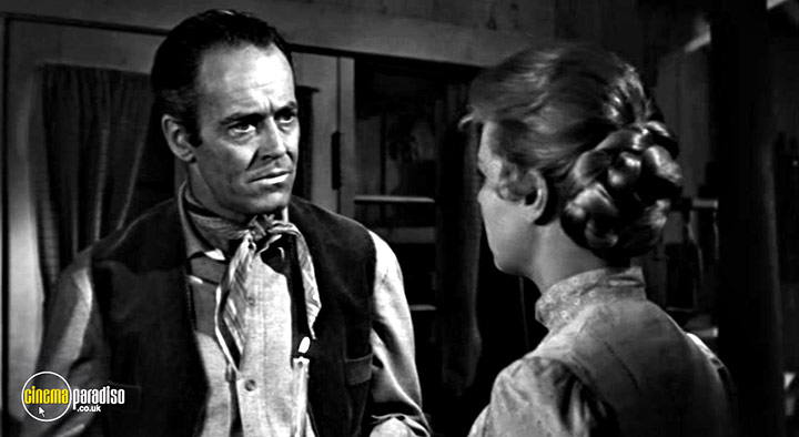 A still #7 from The Tin Star (1957)