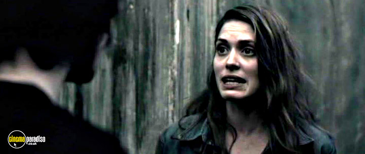 A still #15 from Spiderhole (2009)