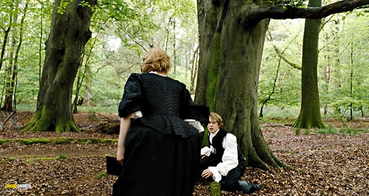 A still #24 from The Favourite (2018)