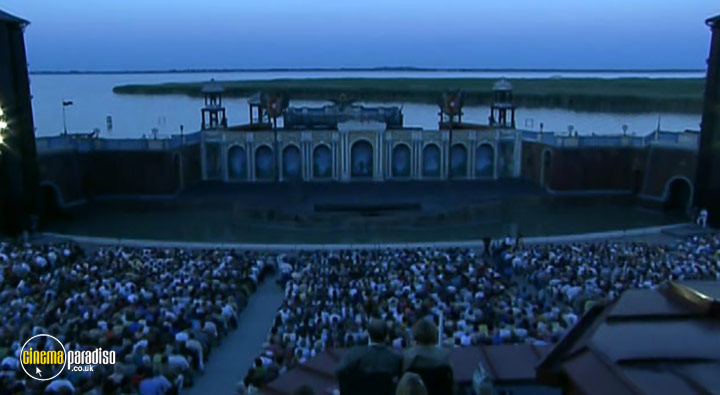 A still #21 from Franz Lehar: The Land of Smiles (2001)