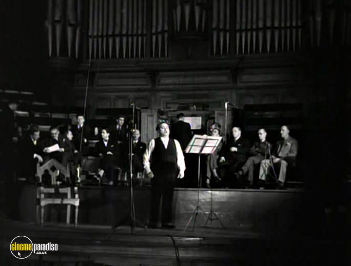 A still #17 from The Art of Singing (1998)