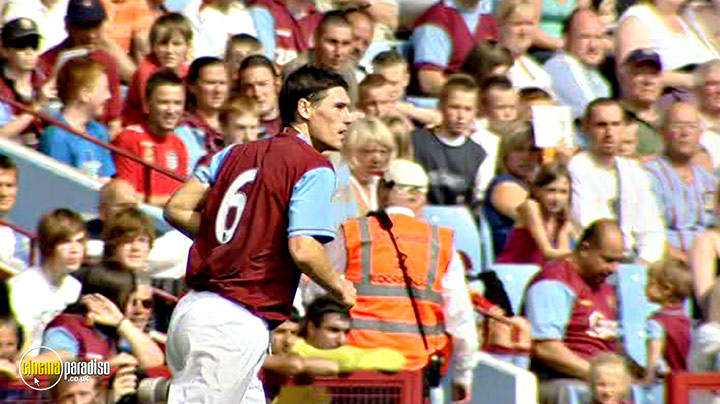 A still #9 from Gareth Barry: Aston Villa My Career (2008)