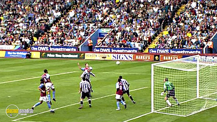 A still #8 from Gareth Barry: Aston Villa My Career (2008)