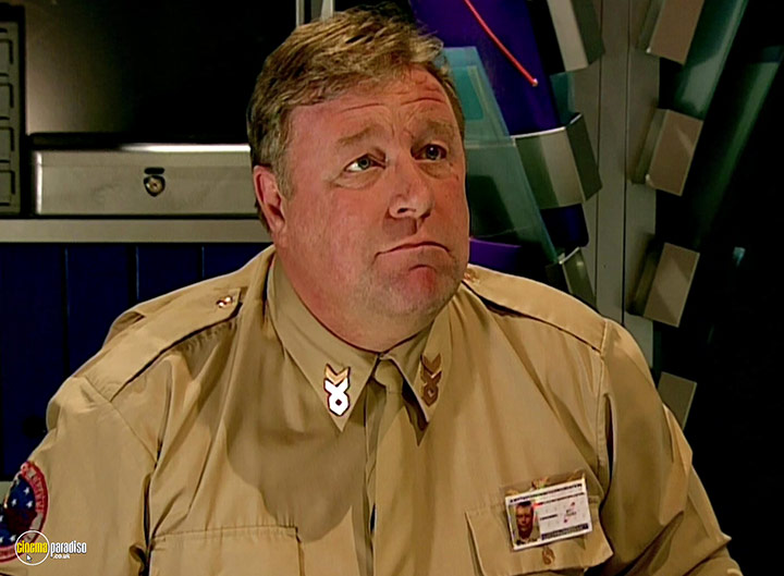 A still #3 from Red Dwarf: Series 8 (1999)