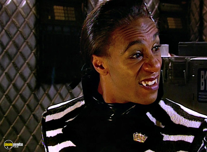 A still #10 from Red Dwarf: Series 8 (1999)