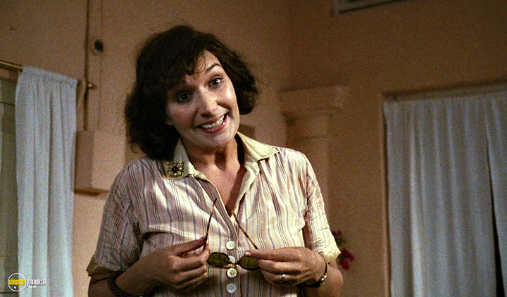 A still #7 from Heat and Dust (1983)