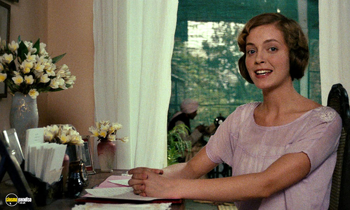 A still #3 from Heat and Dust (1983)