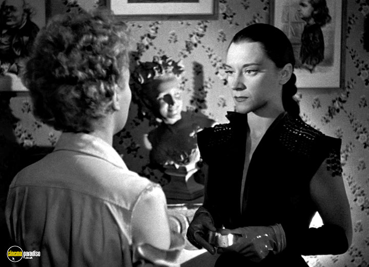A still #10 from Orphee (1950)