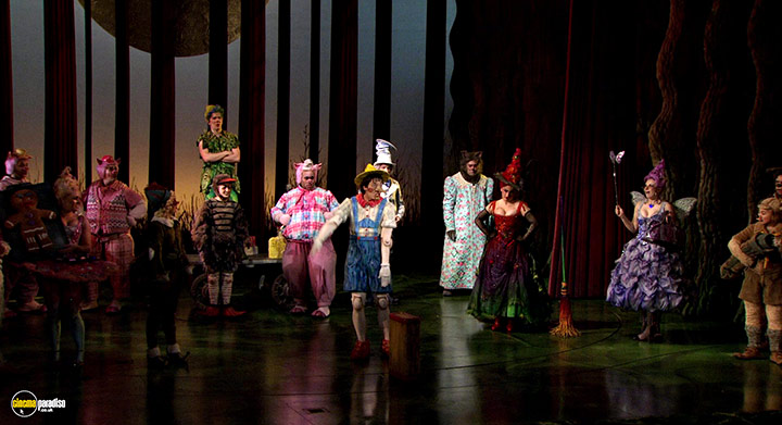 A still #12 from Shrek: The Musical (2013)