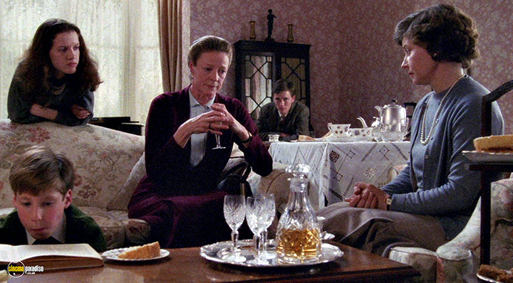 A still #45 from The Lonely Passion of Judith Hearne (1987)