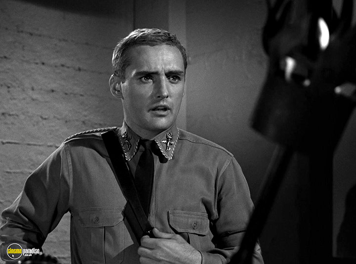 A still #9 from The Twilight Zone: Series 4 (1963)