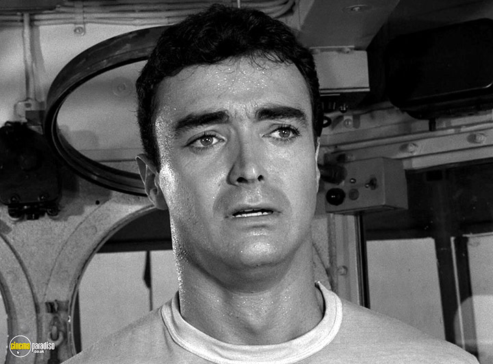 A still #4 from The Twilight Zone: Series 4 (1963)
